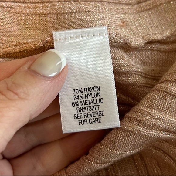 Croft & Barrow Ribbed Button Sides Long Sleeve Knit Sweater SZ XL Rose Gold NEW - Picture 7 of 7